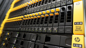 Les baies 3PAR de HP embarquent des fonctions de tiering, de thon provisioning et une compression-déduplication à la volée.